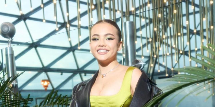 Валя Карнавал