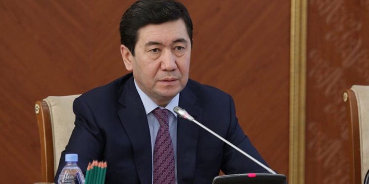 Закредитованность населения, ОСМС, бюджет и дропперы: о чем говорил Кошанов на заседании палат парламента