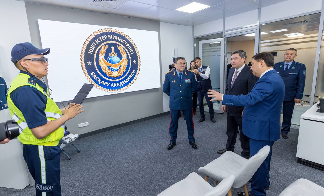 Олжас Бектенов