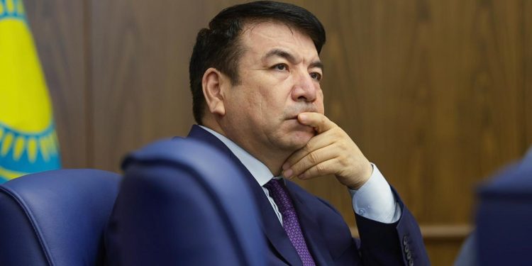 Министр просвещения прибыл в алматинский детдом “Баганашыл”