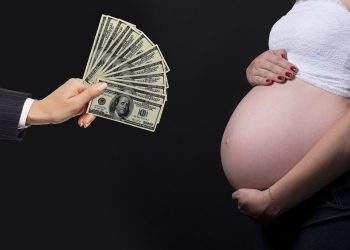 О чёрном рынке суррогатного материнства в Казахстане написали в немецком СМИ