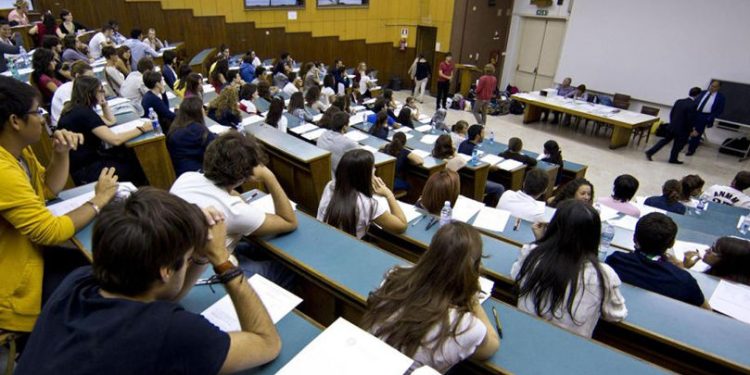 Второй шанс для поступления в вуз появился у абитуриентов