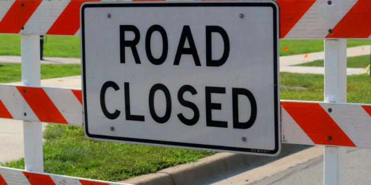 На месяц закрыли в Алматы участок одного из главных проспектов