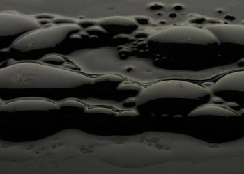 Казахстанская нефть застряла в России из-за ФСБ