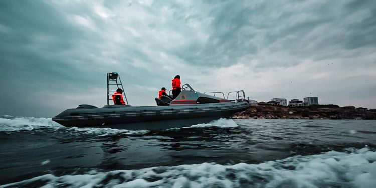 Тонувшего двухлетнего ребёнка спасли на Каспийском море