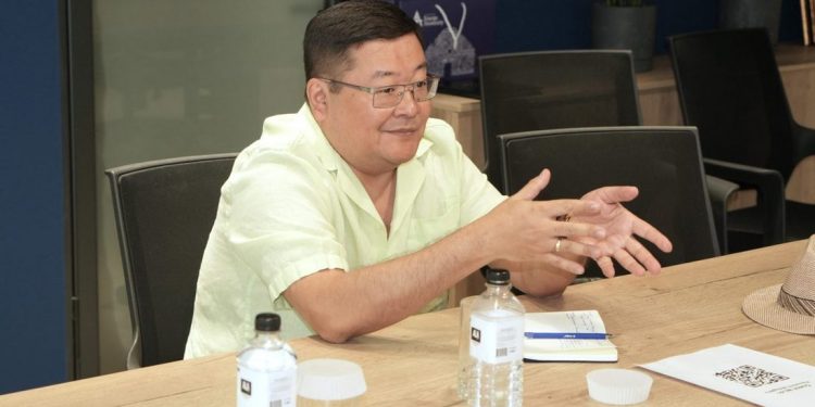 У государства всегда на два патрона больше: Айдос Сарым — о штрафах, коррупции и о том, как изменилась власть