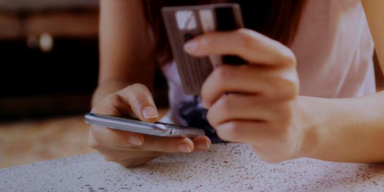 Обманула и “заработала” 200 млн тенге: хитрую схему прокрутила женщина с карагандинцами