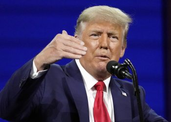 Дональд Трамп отменил санкции против Сирии