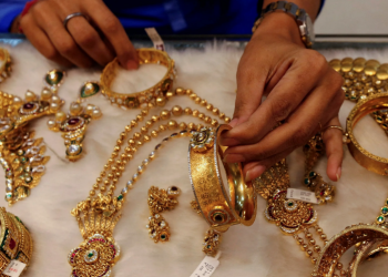 Золото олигархов не смогли продать, драгоценности вновь выставят на торги