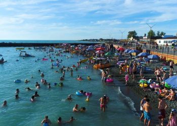 Токаев поручил наказать виновных за плохое состояние турзоны на Алаколе