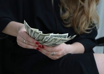 У вас есть 1 млн долларов? Финансист сделал заявление по курсу доллара