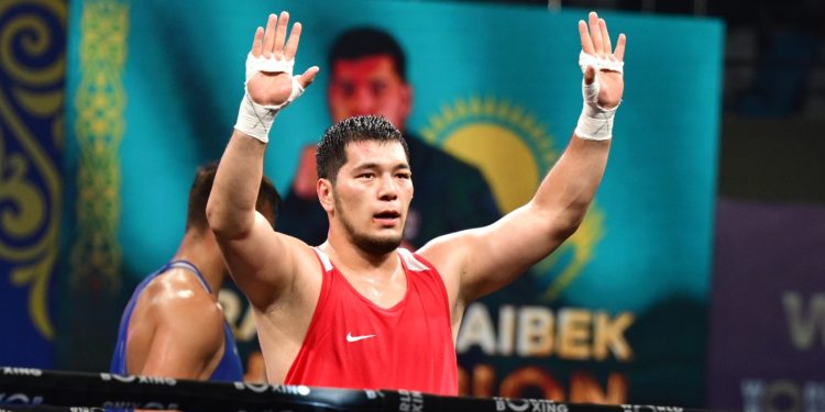 Этап Кубка мира по боксу: заключительный бой блестяще выиграл казахстанец