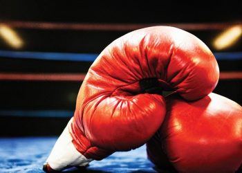 Аккалыков завоевал седьмую золотую медаль для Казахстана на ЭКМ по боксу