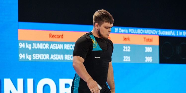 Казахстанец установил рекорд и победил на Чемпионате Азии по тяжёлой атлетике