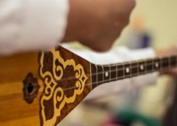 Звук степей: в Казахстане 6 июля по всей стране одновременно зазвучат домбры