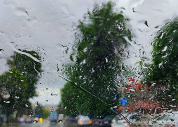 Дожди с градом обрушатся на Казахстан