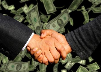 Мужчина представился племянником главы КНБ и «заработал» 84 млн тенге