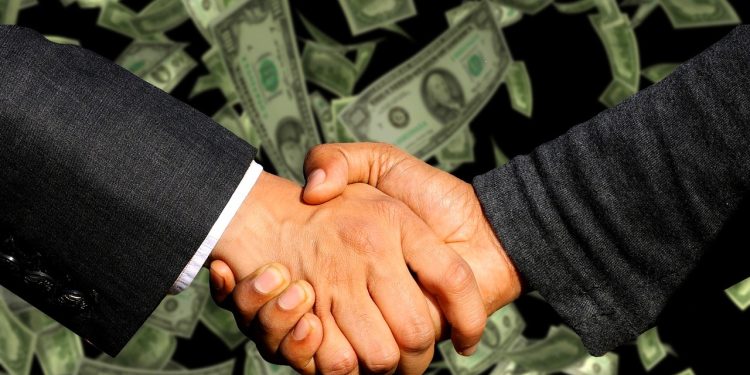 Мужчина представился племянником главы КНБ и «заработал» 84 млн тенге