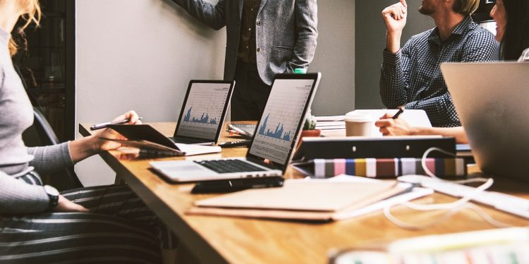 Индекс деловой активности в Казахстане составил 50,6 пункта