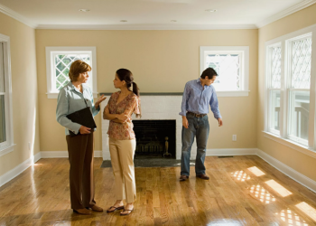 Казахстанцам хотят запретить покупать квартиры за наличные, но лишь в определённом случае