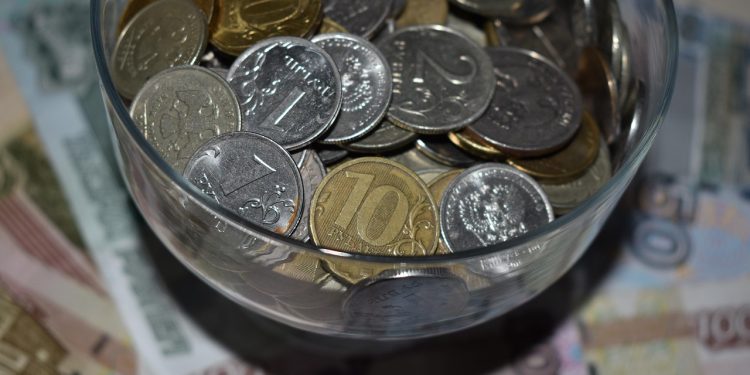 Казахстанцам больше не нужны российские рубли?