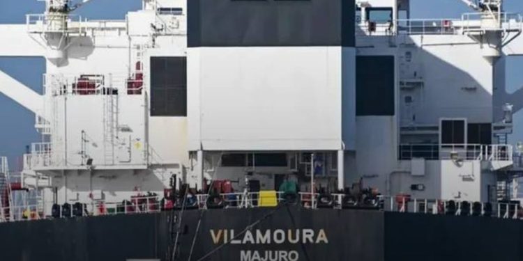 Танкер с казахстанской нефтью взорвался у берегов Ливии