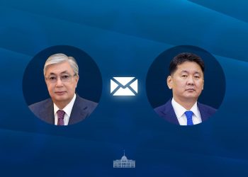 Токаев поздравил президента Монголии с праздником Наадам