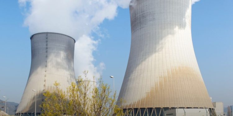 В Алматы начался суд над пятью активистами, выступавшими против строительства АЭС в Казахстане