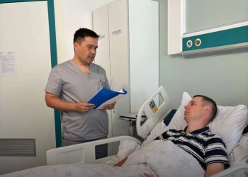 Пострадавший хирург выписан из реанимации в Астане