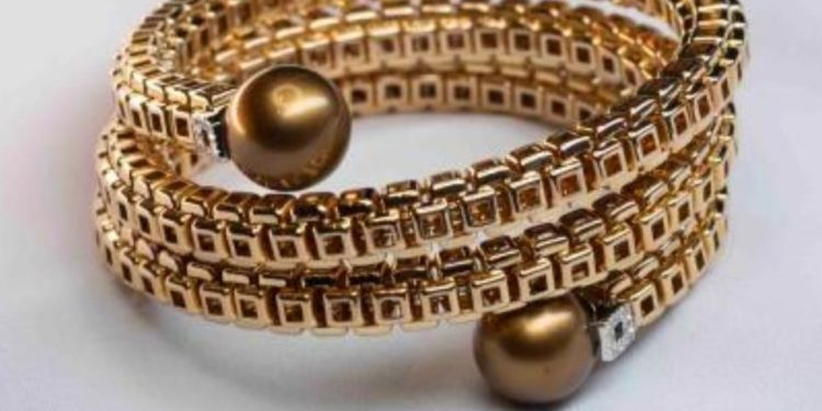 Возврат активов: 18 ювелирных изделий продали на аукционе в Казахстане