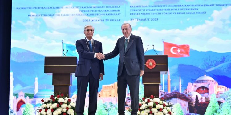 Токаева наградили орденом Devlet Nişanı. Это высшая государственная награда в Турции