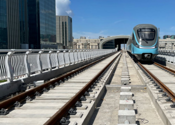 Ржавые пути на LRT объяснили строители