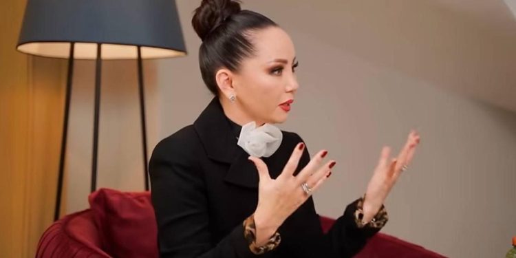 Баян Алагузова требует наказать мужчину, который учит «правильно бить женщин»