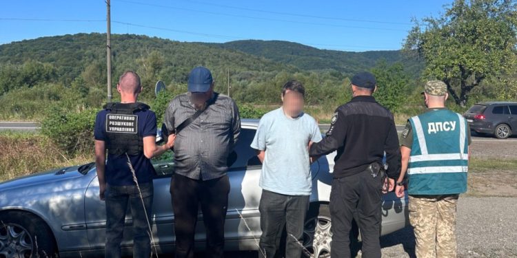 Бежал от войны: священник за 10 тысяч долларов хотел вывезти мужчину из Украины (ВИДЕО)