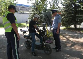 Алматинцы придумали, как обойти регистрацию мопедов, но это им не помогло