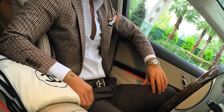 Богатый бизнесмен оказался аферистом