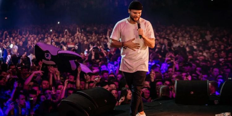 Концерт Макса Коржа сорвался из-за Лиги чемпионов