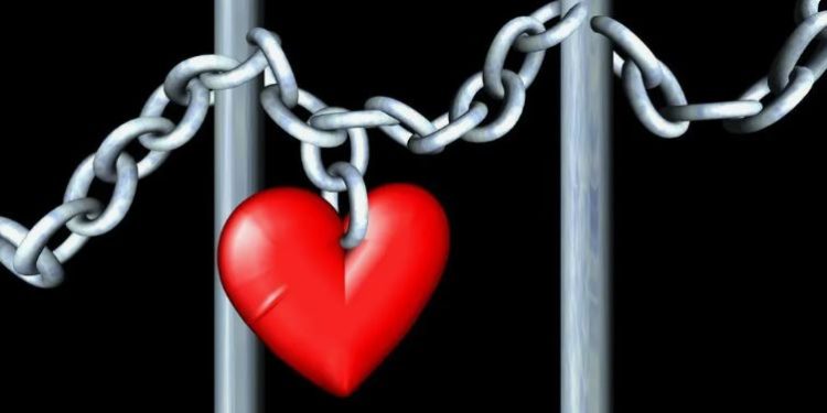 В тюрьму угодил американец, сбежавший после “смерти” к любовнице в Грузию