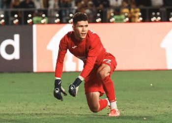 Костюм, дастархан, наливной пол: что казахстанцы предлагают Темирлану Анарбеку после его легендарного сейва