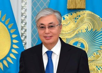 Касым-Жомарт Токаев поздравил казахстанцев с 30-летием Конституции