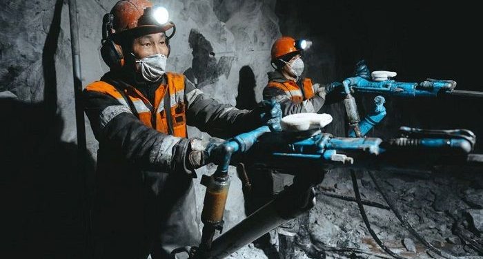 В Казахстане отмечают День шахтёра