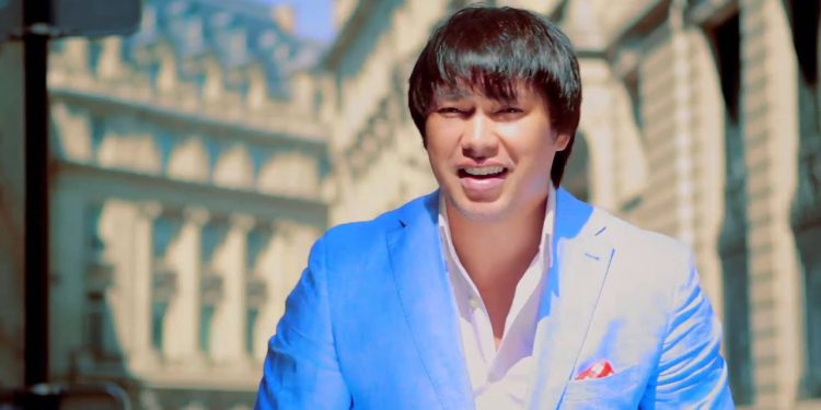 В авиакомпании FlyArystan прокомментировали скандал с певцом Беркутом