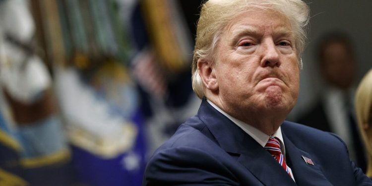 Трамп заявил, что Зеленский может остановить войну отказом от Крыма