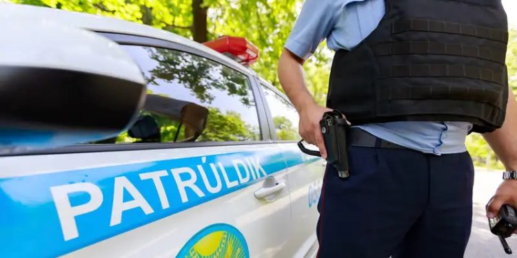 Полиция ищет пропавших без вести воспитанниц детдома в Алматы