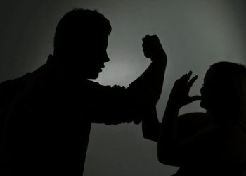 Избивал во время беременности: алматинка обвинила супруга в насилии (ВИДЕО)