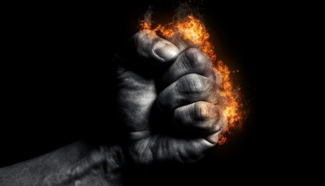 На границе Казахстана и Кыргызстана очередь обернулась дракой (ВИДЕО)