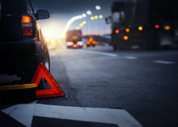 Минивэн перевернулся в Карагандинской области: в жутком ДТП погибли четыре человека