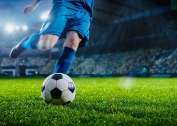 «Кайрат» победил «Слован» по пенальти и вышел в плей-офф Лиги чемпионов