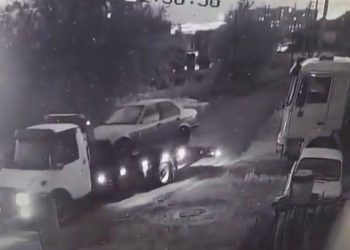 В Астане BMW “тройку” похитили с помощью эвакуатора (ВИДЕО)