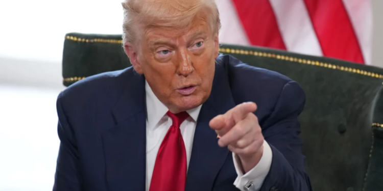 Трамп утвердил пошлины в отношении Казахстана